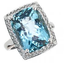 Aquamarine & Diamond Ring set in 14K Gold