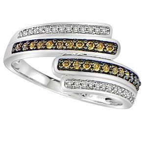 1/4 ctw Brown & White Diamond Ring in 10K White Gold / FR1328